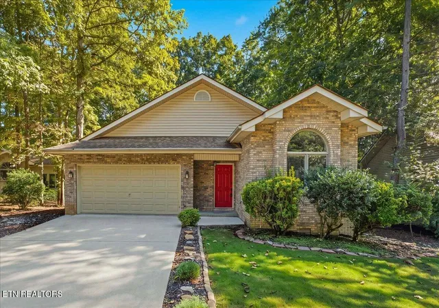 Photo 1 of Single family home for sale at 310 Paoli Tr, Loudon, TN 37774 | MLS# 1359122 | Listing updated on 2026-10-19