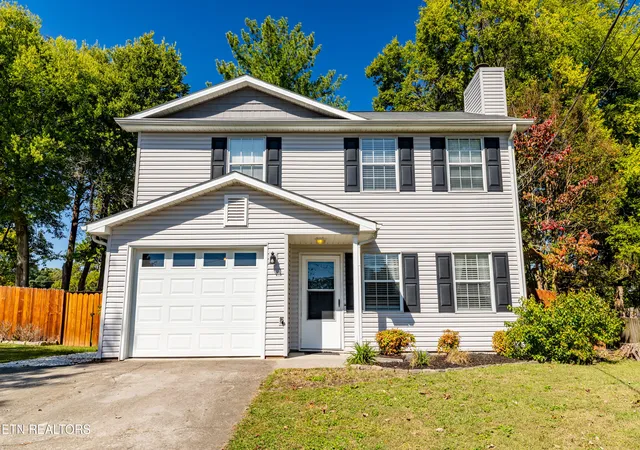 Photo 1 of Single family home for sale at 5931 Slater Ml Ln, Knoxville, TN 37921 | MLS# 1358975 | Listing updated on 2026-10-27