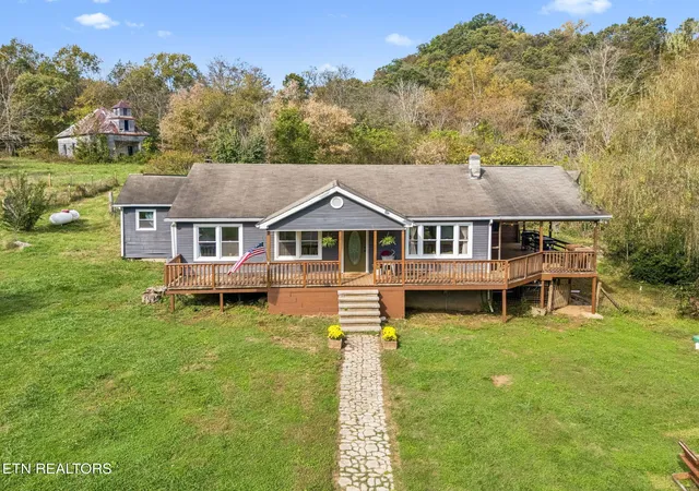 Photo 1 of Single family home for sale at 3134 Highway 131, Washburn, TN 37888 | MLS# 1359276 | Listing updated on 2026-10-23