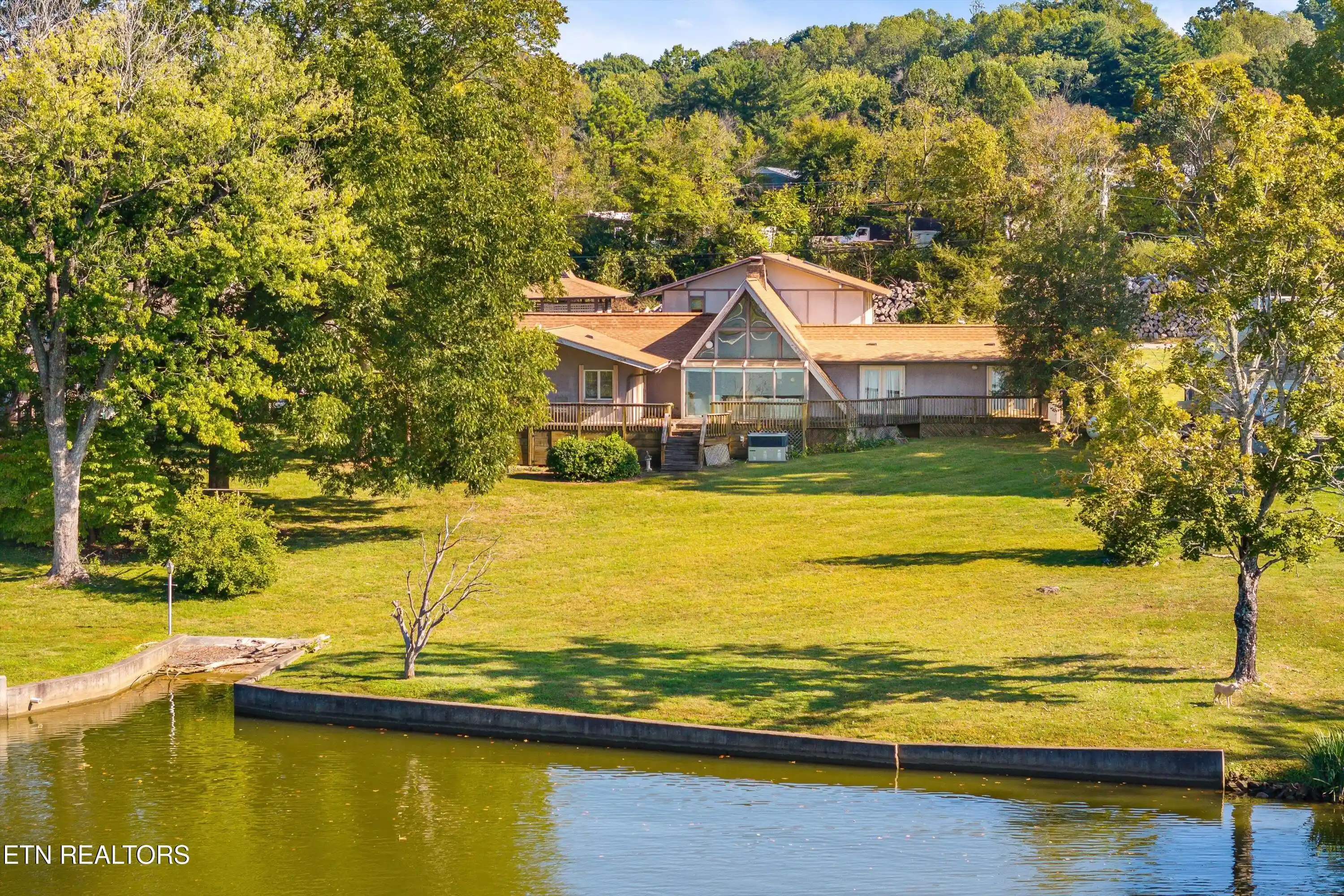 Photo 1 of Single family home for sale at 4827 Riversedge Rd, Louisville, TN 37777 | MLS# 1359203 | Listing updated on 2026-10-29
