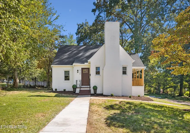 Single family home for sale at 2746 Linden Ave, Knoxville, TN 37914 | MLS# 1359224