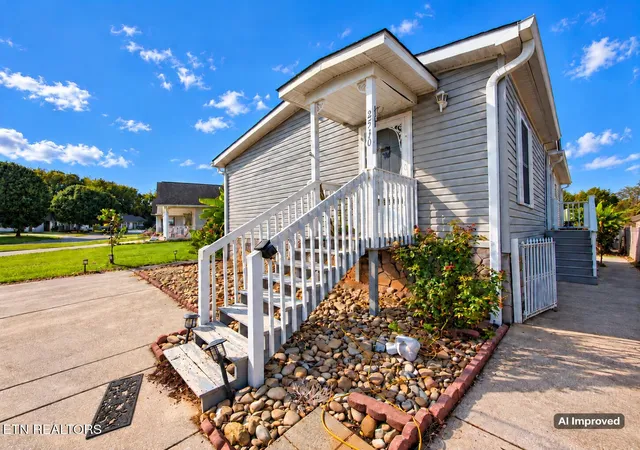 Photo 1 of Single family home for sale at 2530 Sportsmans Way, Sevierville, TN 37876 | MLS# 1359229 | Listing updated on 2026-10-19