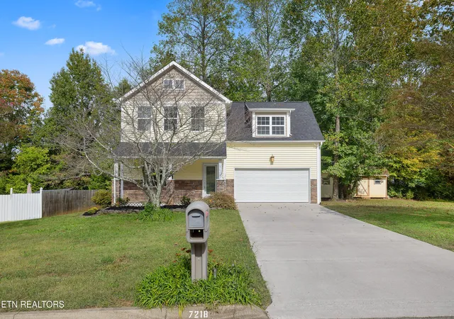 Single family home for sale at 7218 Jana Chris Ln, Knoxville, TN 37918 | MLS# 1359294