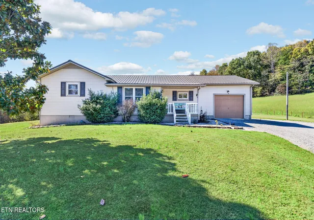Photo 1 of Single family home for sale at 804 Sunk Cane Rd, Crawford, TN 38554 | MLS# 1360114 | Listing updated on 2026-10-26