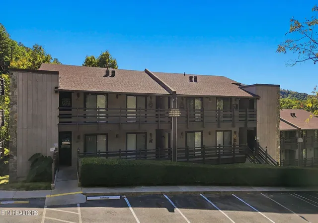 Condo for sale at 1081 Cove Rd #634, Sevierville, TN 37876 | MLS# 1359484