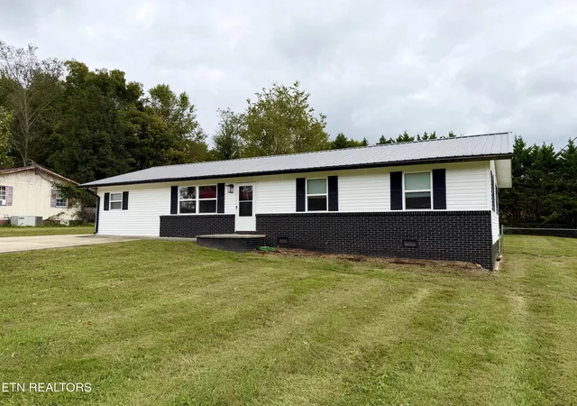 Single family home for sale at 151 Jaynes Rd, Tazewell, TN 37879 | MLS# 1359782