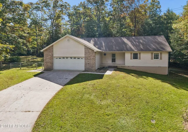Photo 1 of Single family home for sale at 1009 Seneca Ct, Crossville, TN 38572 | MLS# 1359887 | Listing updated on 2026-10-23