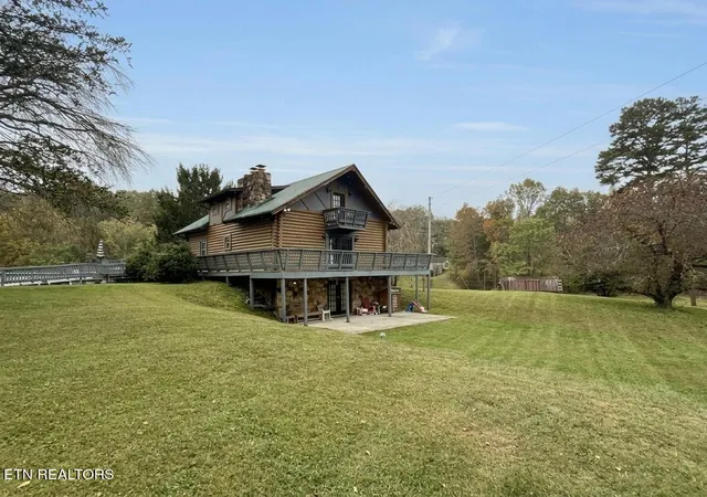 Single family home for sale at 215 Grave Hl Rd, Oneida, TN 37841 | MLS# 1359886