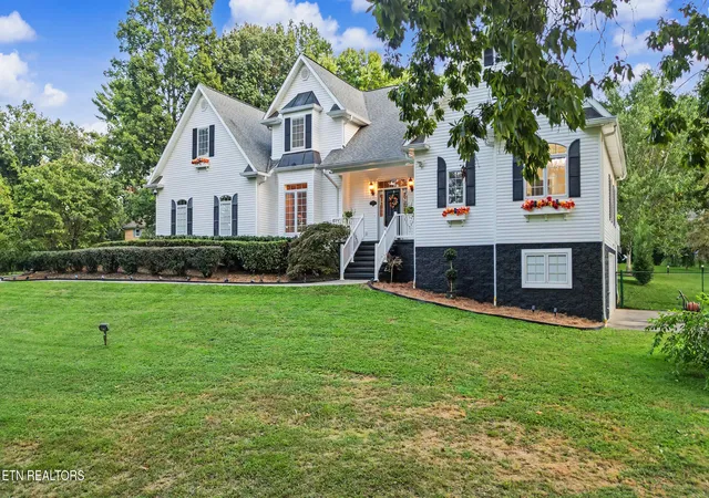 Single family home for sale at 270 Sam Doak St, Greeneville, TN 37745 | MLS# 1360051