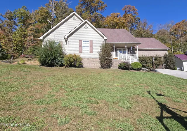 Photo 1 of Sale Pending at 230 Windermere Dr, Middlesboro, KY 40965 | MLS# 1360070 | Listing updated on 2026-10-28