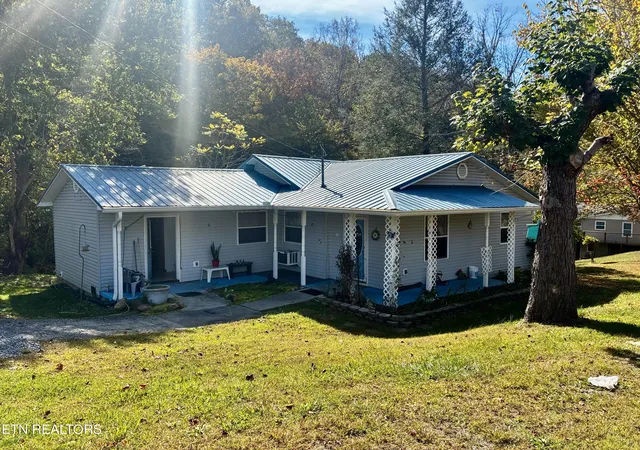 Single family home for sale at 13143 Chapman Hwy, Seymour, TN 37865 | MLS# 1360129