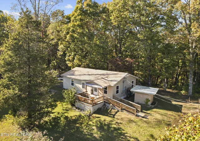 Single family home for sale at 2715 Cox Valley Rd, Crossville, TN 38555 | MLS# 1360102