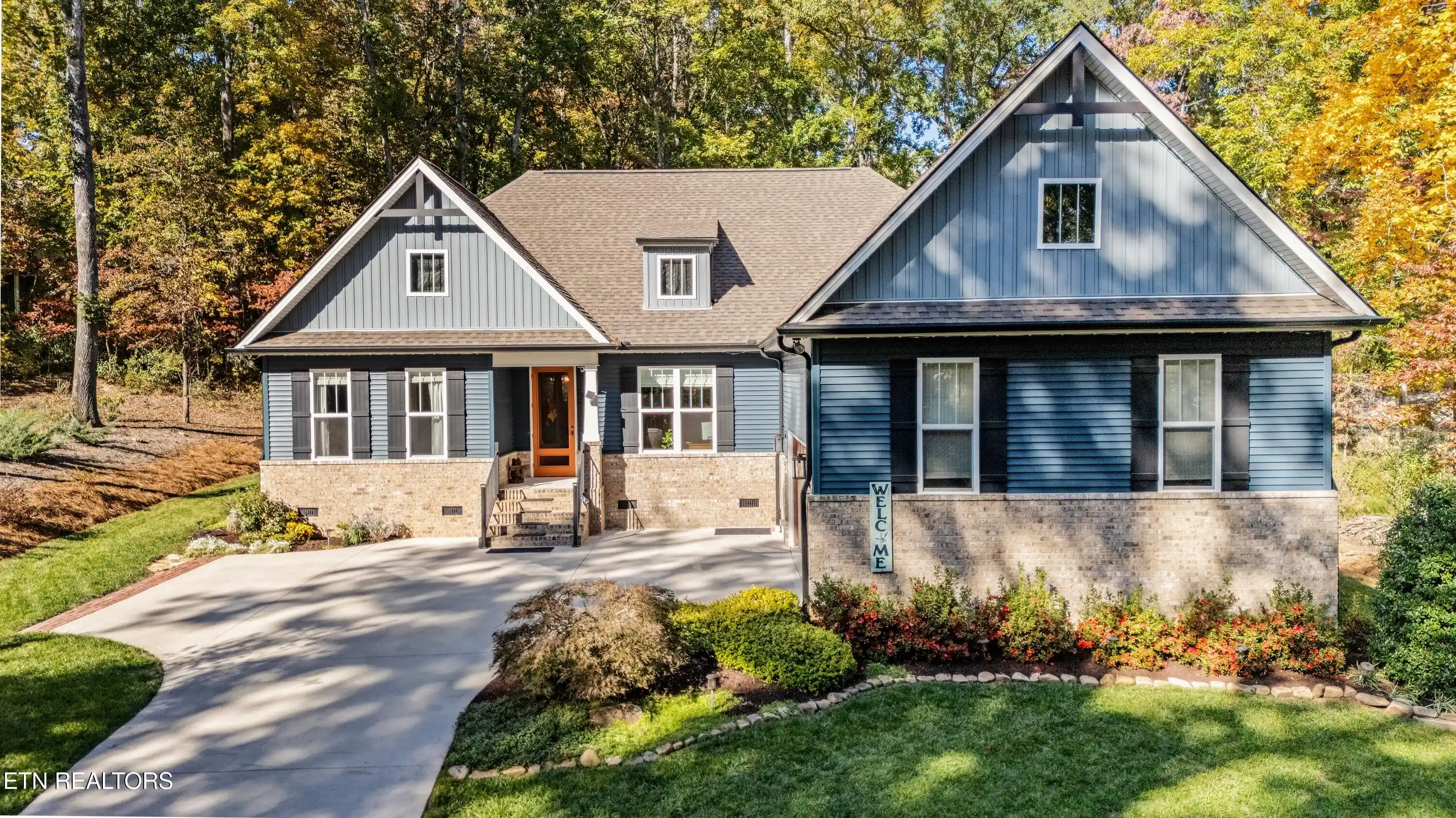 Single family home for sale at 122 Ootsima Way, Loudon, TN 37774 | MLS# 1360545