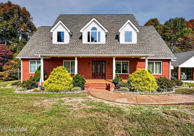 Photo 1 of Single family home for sale at 215 Landmark Ln, Hilham, TN 38568 | MLS# 1360236 | Listing updated on 2026-10-27