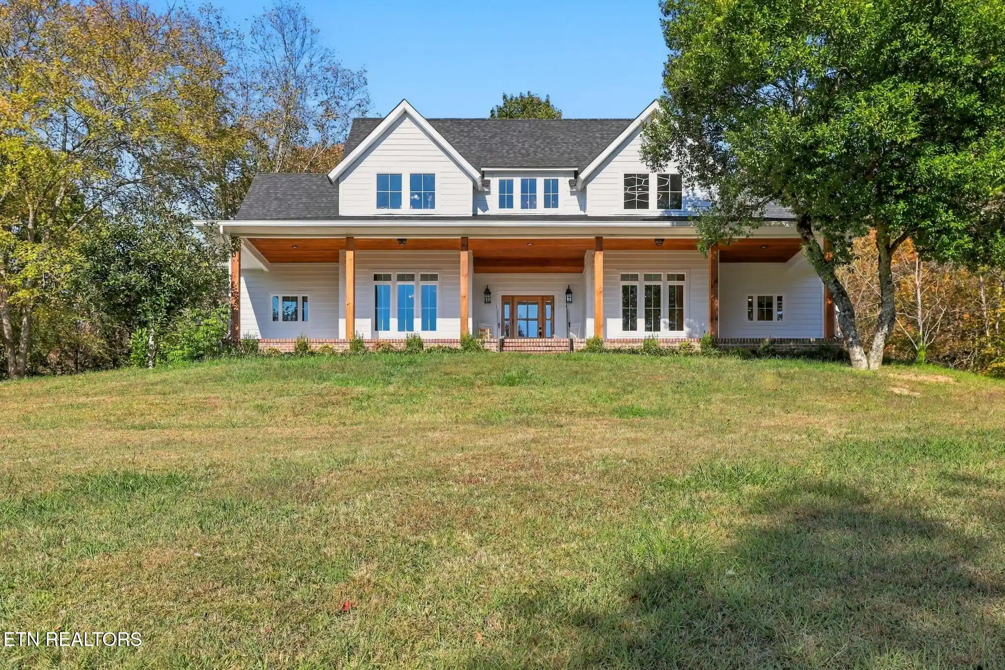 Photo 1 of Single family home for sale at 165 Frances Ln, Kingston, TN 37763 | MLS# 1360416 | Listing updated on 2026-10-30
