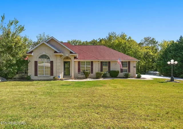 Single family home for sale at 112 Amanda Dr, Maryville, TN 37801 | MLS# 1360178