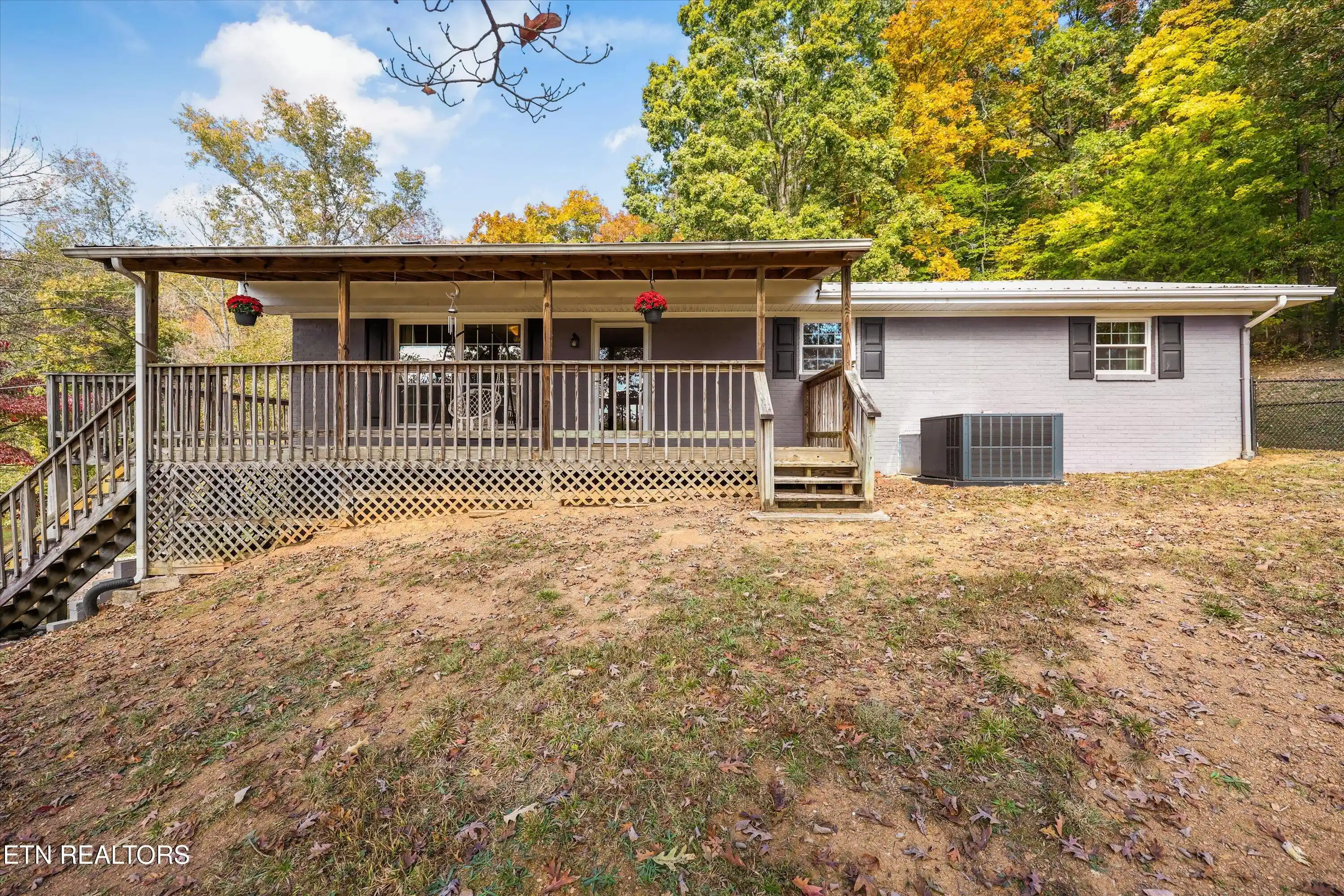 Photo 1 of Single family home for sale at 207 Spencer Dr, Harriman, TN 37748 | MLS# 1360666 | Listing updated on 2026-10-30