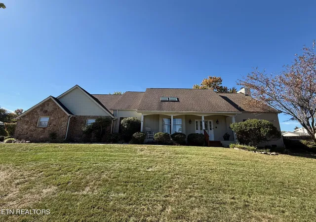 Single family home for sale at 1132 Laurel Hl Rd, Knoxville, TN 37923 | MLS# 1360262