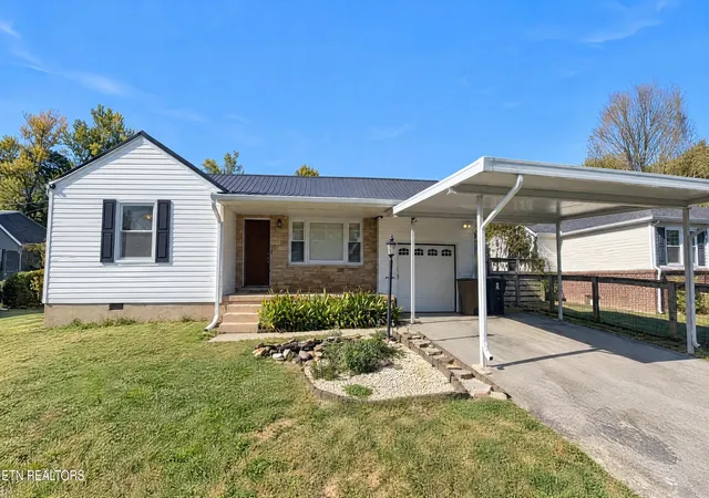 Photo 1 of Single family home for sale at 2539 Buffat Ml Rd, Knoxville, TN 37917 | MLS# 1360476 | Listing updated on 2026-10-31