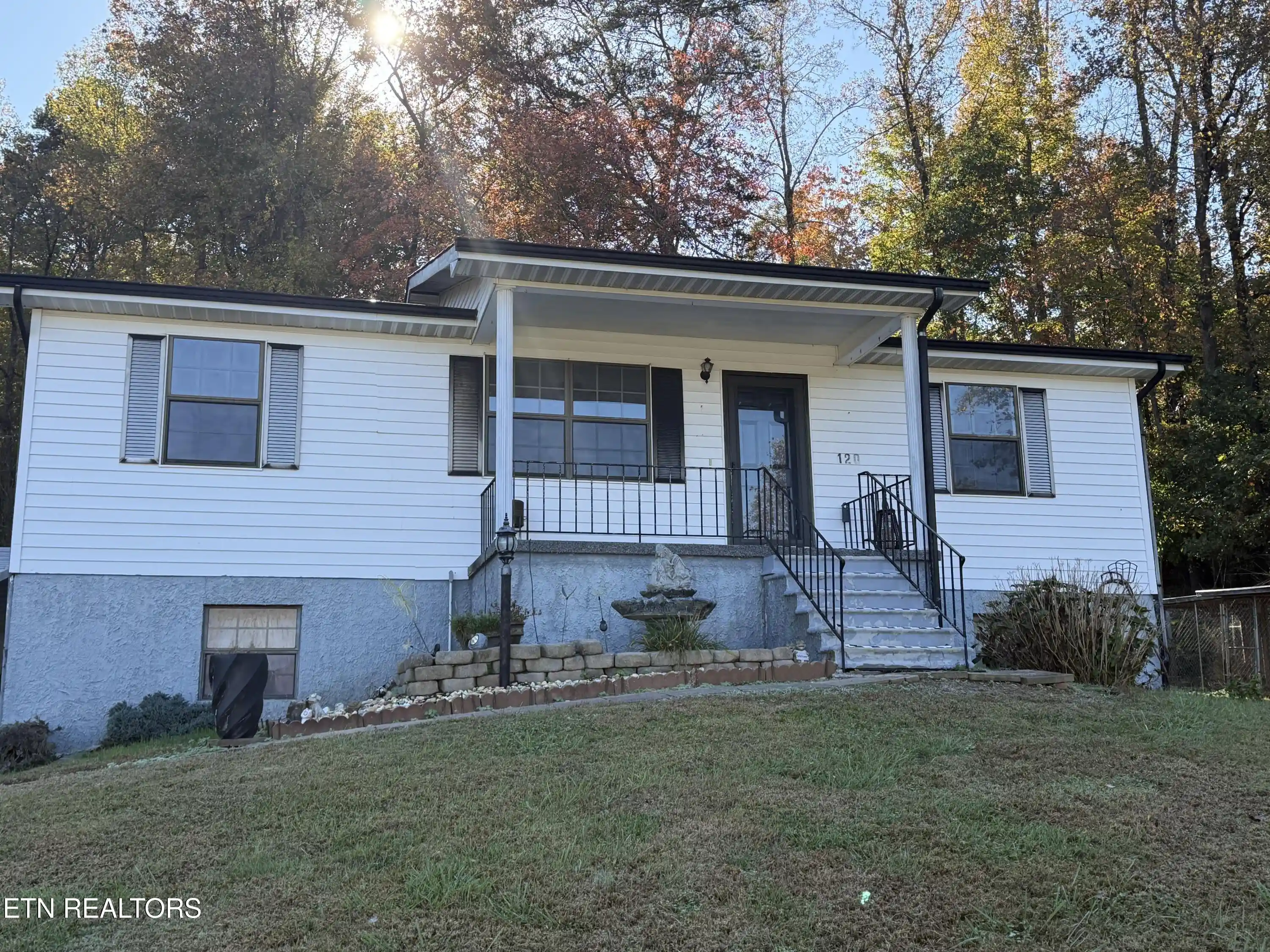 Single family home for sale at 120 Bryant Ln, Harriman, TN 37748 | MLS# 1360684