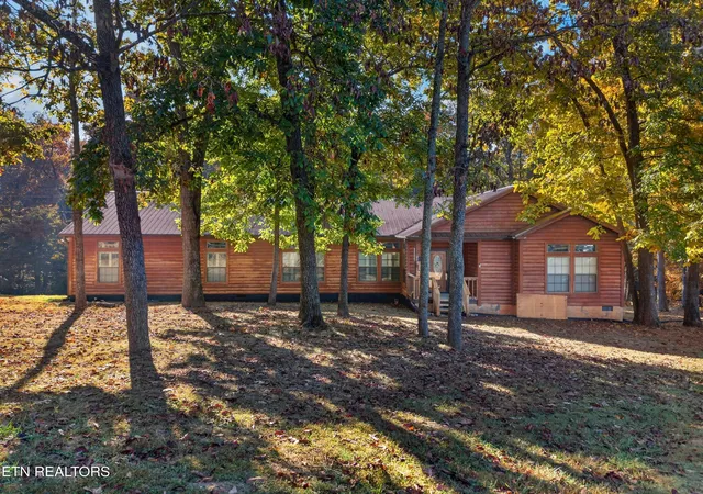 Single family home for sale at 324 Deer Trl Dr, Dandridge, TN 37725 | MLS# 1360532