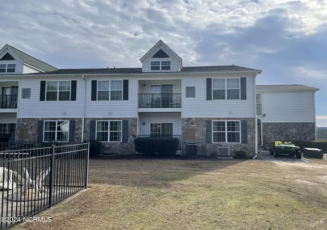 Listing Photo 2 - Condo for sale in building located at 518 Little River Farm Blvd, Carthage, NC 28327 - Unit #C100