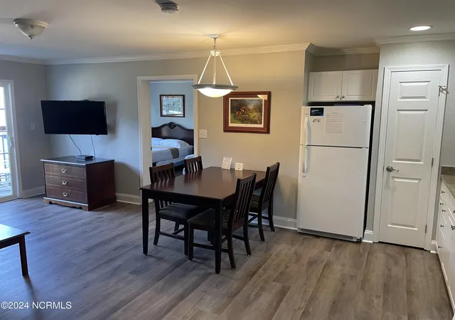 Listing Photo 5 - Condo for sale in building located at 518 Little River Farm Blvd, Carthage, NC 28327 - Unit #C100