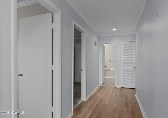 Listing Photo 5 - Condo for sale in building located at 855 Salter Path Rd, Indian Beach, NC 28512 - Unit #207