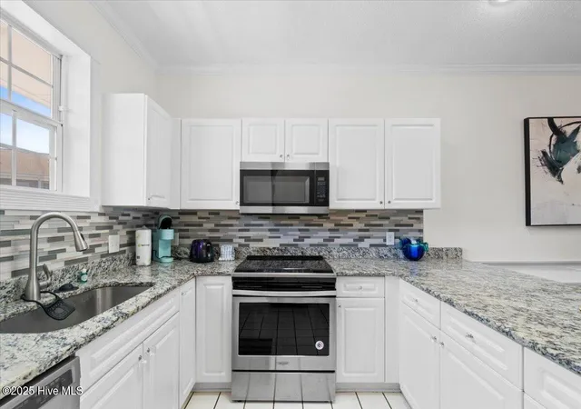 Listing Photo 5 - Condo for sale in building located at 4787 Wild Iris Dr, Myrtle Beach, SC 29577 - Unit #203
