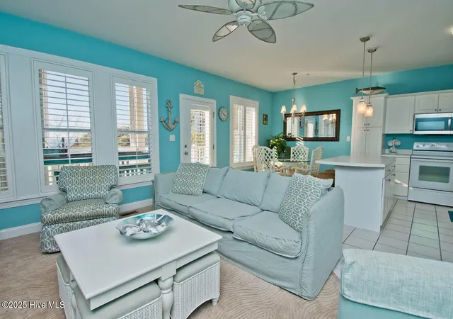 Listing Photo 5 - Condo for sale in building located at 1700 Salter Path Rd, Indian Beach, NC 28512 - Unit #K-102