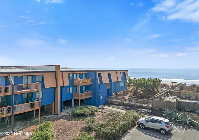 Listing Photo 4 - Condo for sale in building located at 275 W First St, Ocean Isle Beach, NC 28469 - Unit # 2i