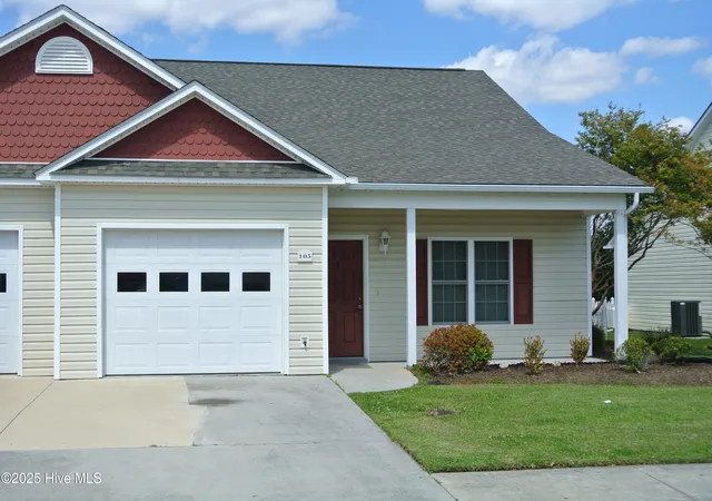 Listing Photo 1 - Condo for sale in building located at 105 Palmetto Pl Cir, Beaufort, NC 28516