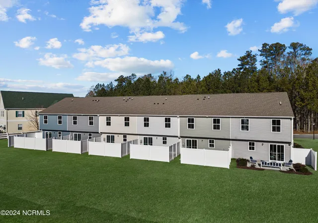 Listing Photo 2 - Condo for sale in building located at 2302 Starling Wy, Elizabeth City, NC 27909