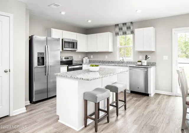 Listing Photo 4 - Condo for sale in building located at 2302 Starling Wy, Elizabeth City, NC 27909