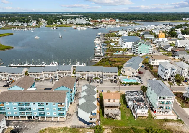 Listing Photo 3 - Condo for sale in building located at 1412 Canal Dr, Carolina Beach, NC 28428 - Unit #D