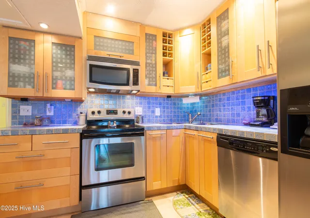Listing Photo 3 - Condo for sale in building located at 115 Lake Pl Condo Dr, Elizabethtown, NC 28337