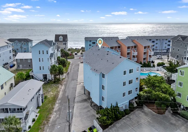 Listing Photo 2 - Condo for sale in building located at 101 Sea Oats Ln, Carolina Beach, NC 28428 - Unit #Apt D33