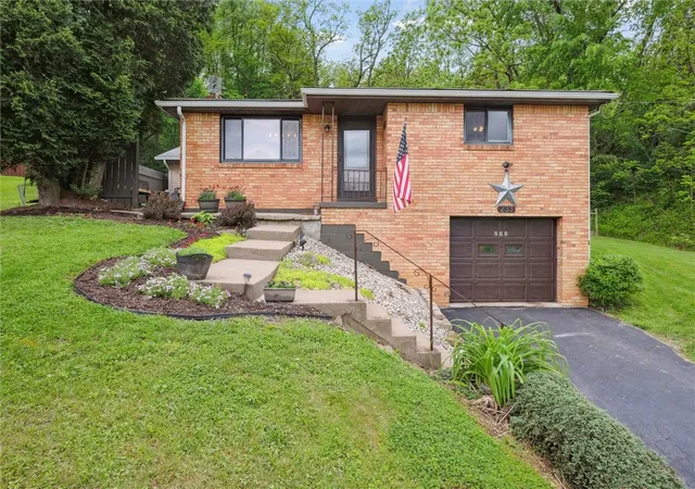 Photo 2 of Single family home for sale at 233 Valley Rd, Canonsburg, PA 15317 | MLS# 1701273 | Listing updated on 2026-05-12