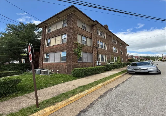 Photo 3 of Multi family home for sale at 17 Lenox Ave, Pittsburgh, PA 15221 | MLS# 1702992 | Listing updated on 2026-05-26