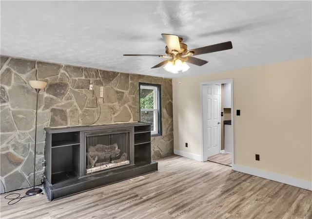 Photo 3 of Single family home for sale at 840 Robb Hollow Rd, Pittsburgh, PA 15243 | MLS# 1706297 | Listing updated on 2026-04-22