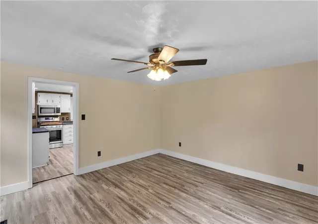 Photo 4 of Single family home for sale at 840 Robb Hollow Rd, Pittsburgh, PA 15243 | MLS# 1706297 | Listing updated on 2026-04-22