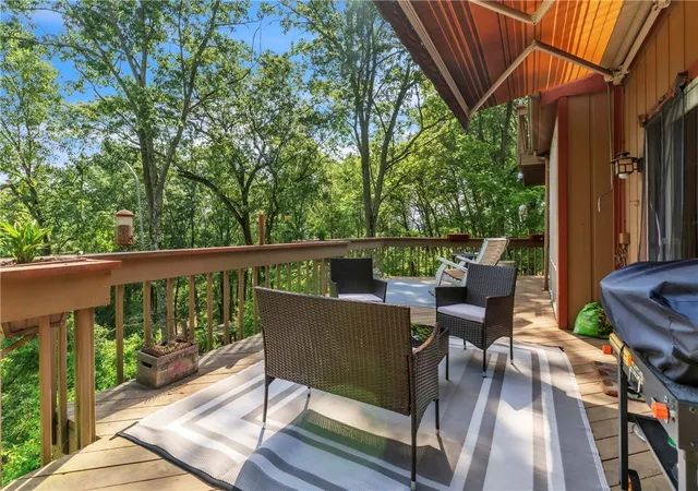 4th image of 530 Perry Hwy, Lancaster Twp, PA 16037 | MLS# 1707333