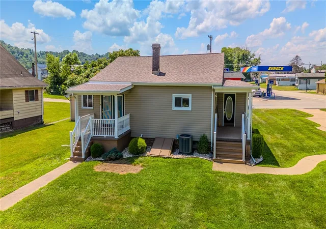 Photo 1 of Single family home for sale at 612 Elm St, Stockdale, PA 15483 | MLS# 1713104 | Listing updated on 2025-10-11