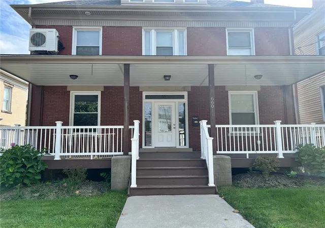 Homes for sale in City Of Washington, PA | 660 E Maiden Street, City Of Washington, PA 15301 | MLS# 1713263