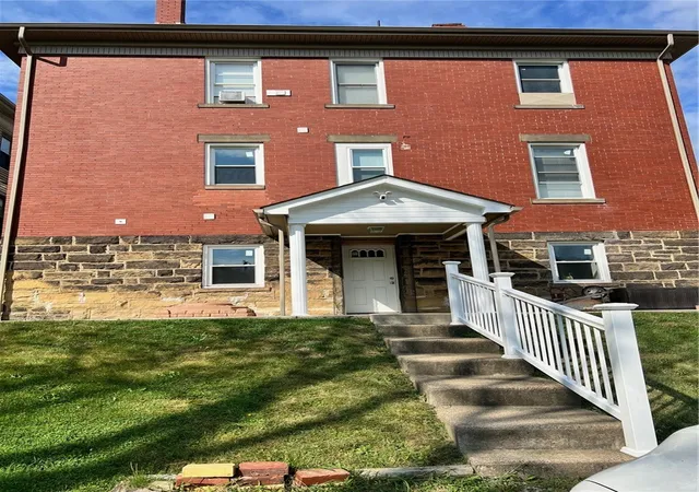Homes for sale in City Of Washington, PA | 660 E Maiden Street, City Of Washington, PA 15301 | MLS# 1713263