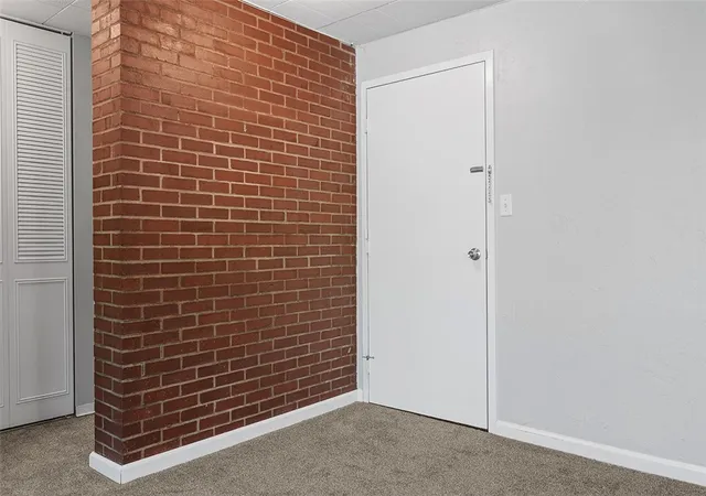 Photo 4 of Condominium at 446 Hoodridge Dr #307, Pittsburgh, PA 15234 | MLS# 1714186 | | Sold on 2025-10-06