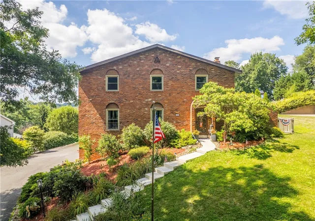 Single family home for sale at 190 Delaware Trl, Venetia, PA 15367 | MLS# 1714228 | Listing updated on 2026-01-01