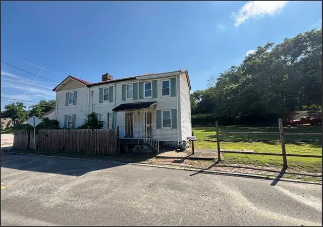 2nd image of 3326 Ruthven St, Polish Hill, PA 15219 | MLS# 1714582