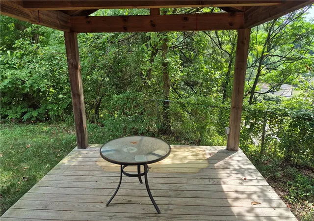 Photo 3 of Single family home for sale at 7 Mcgovern Blvd, Crescent, PA 15046 | MLS# 1714947 | Listing updated on 2026-05-30