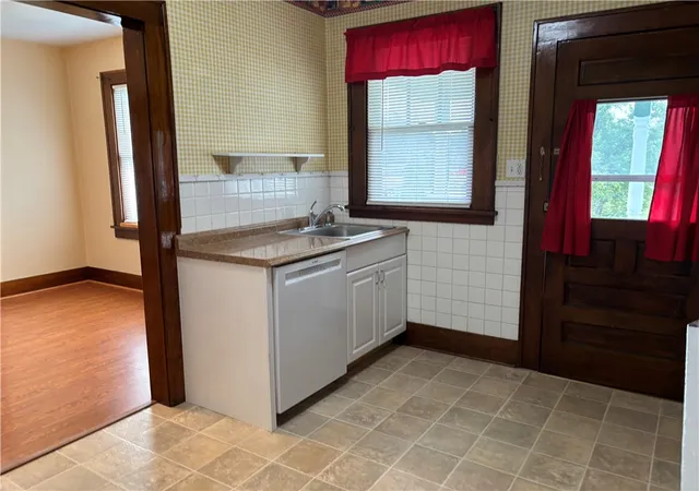 Homes for sale in South Union Twp, PA | 264 Hopwood Fairchance Rd, South Union Twp, PA 15401 | MLS# 1715896